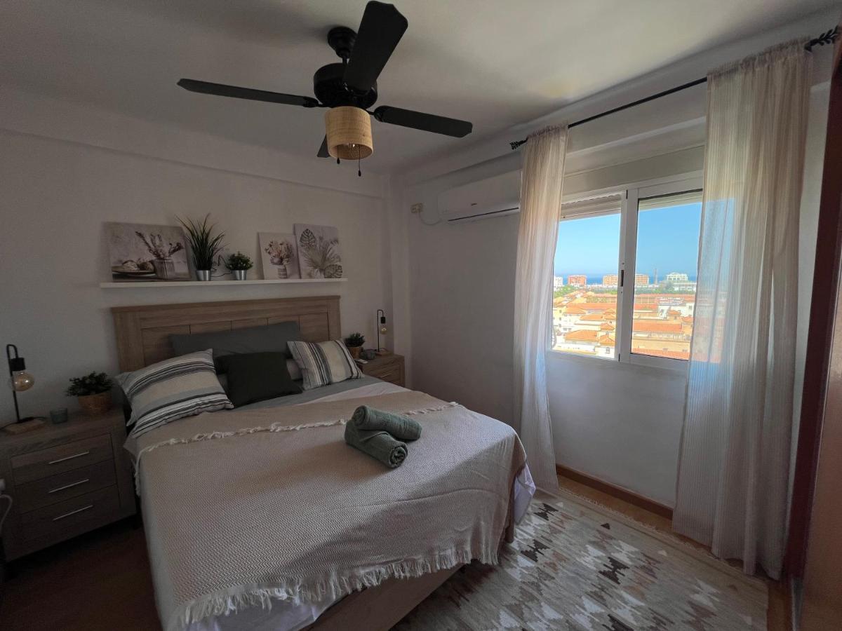 3 Bedrooms Apt With The Sea View Малага Экстерьер фото