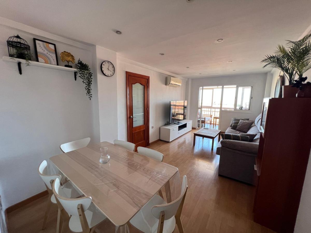 3 Bedrooms Apt With The Sea View Малага Экстерьер фото