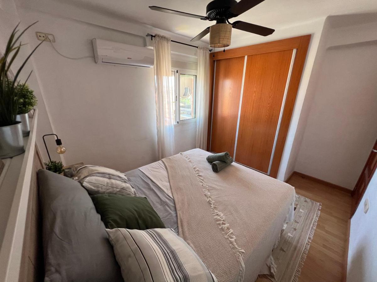 3 Bedrooms Apt With The Sea View Малага Экстерьер фото